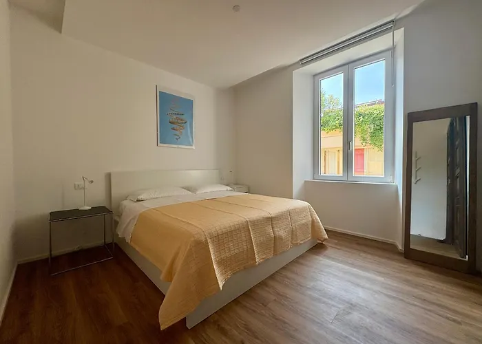 L'albero アパート